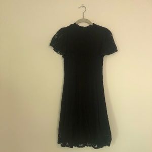 Black patterned-lace shift dress